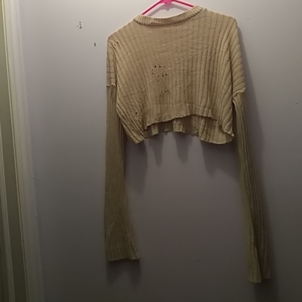 Rue 21 cropped long sleeve top